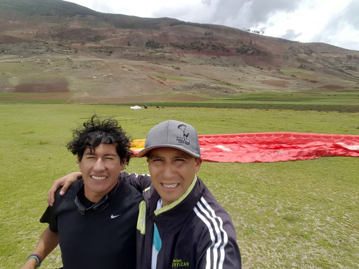 instructores-parapente-cusco